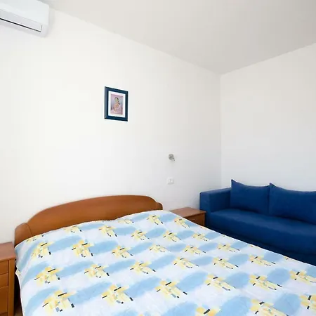 בית הארחה Lili 3*