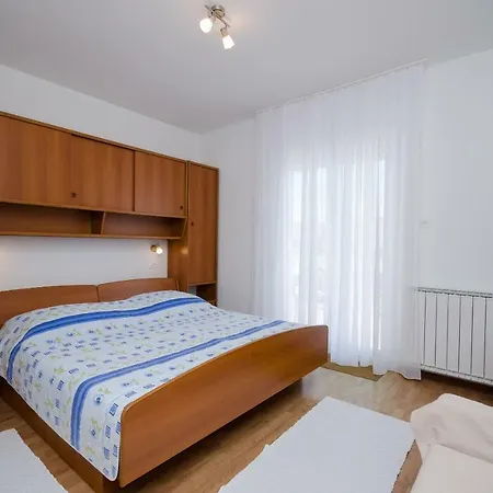 Lili בית הארחה 3*